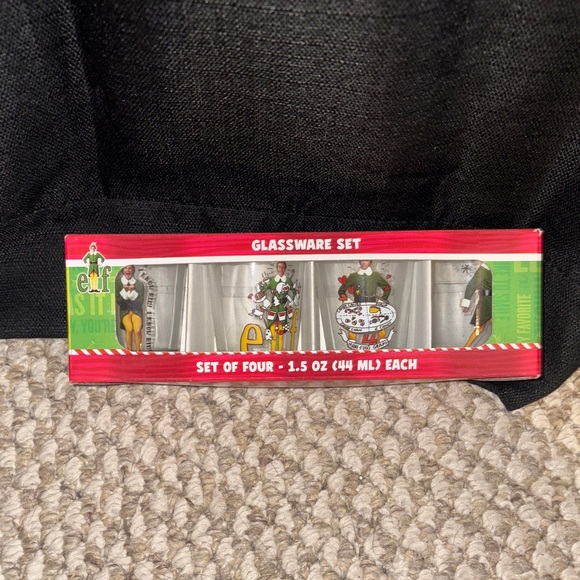 Source Unknown Other - Source Unknown Holiday Glassware Set with Red and Green Accents